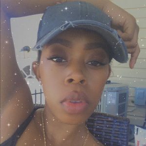 Meet your Posher, Imani